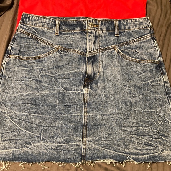 Forever 21 LA Denim Jean Distressed Mini Skirt Size 31 XL Vintage Acid Wash Look - Picture 6 of 10